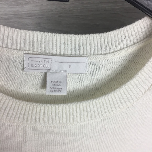 14th & Union Crochet Lace Sleeve Sweater - Picture 4 of 4